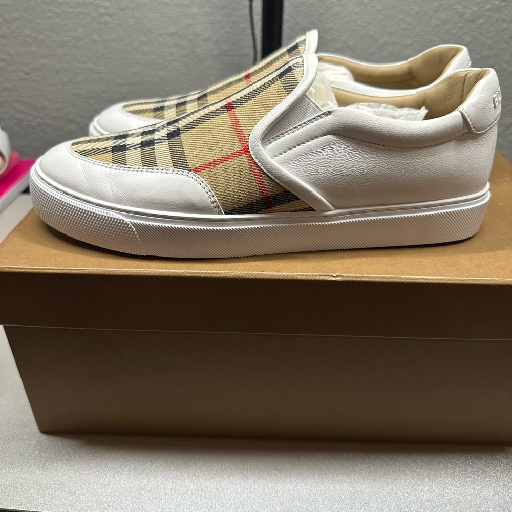 Brand New Women’s Burberry Salmond Vintage Check Slip On Sneakers